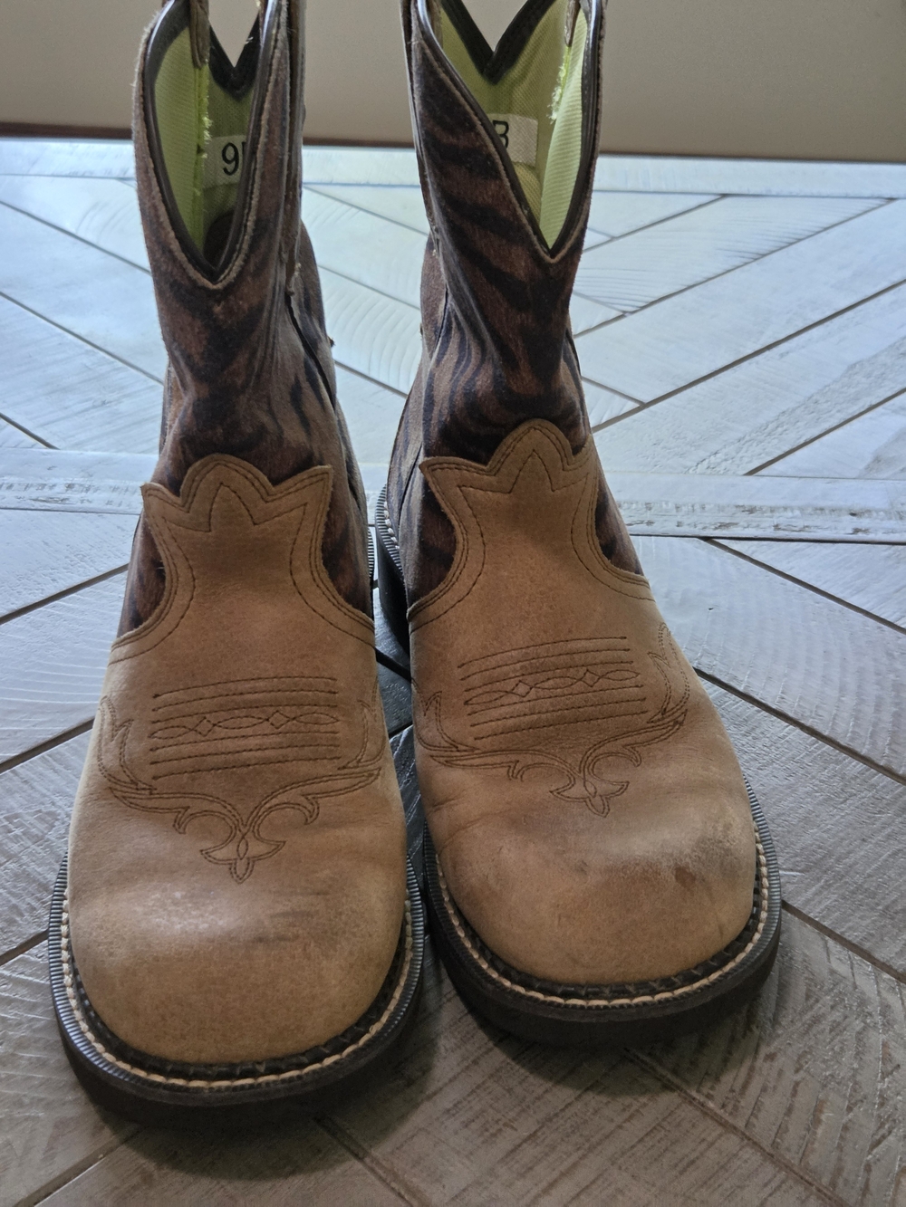 Ariat Fatbaby Heritage Trio Tiger Print Western Cowboy Boots Size 9B